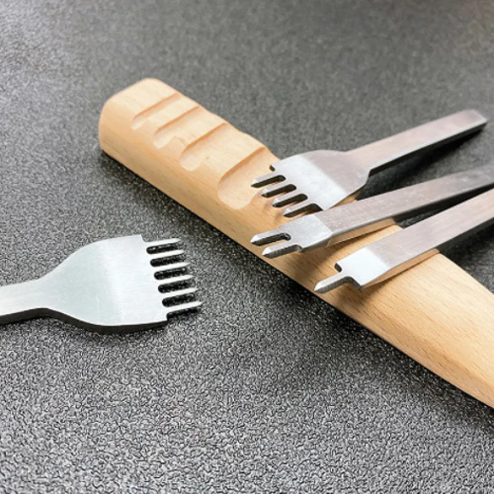 Набір пробійників 4шт ромбовидних рядкових для шкіри 1+2+4+6, крок 3мм