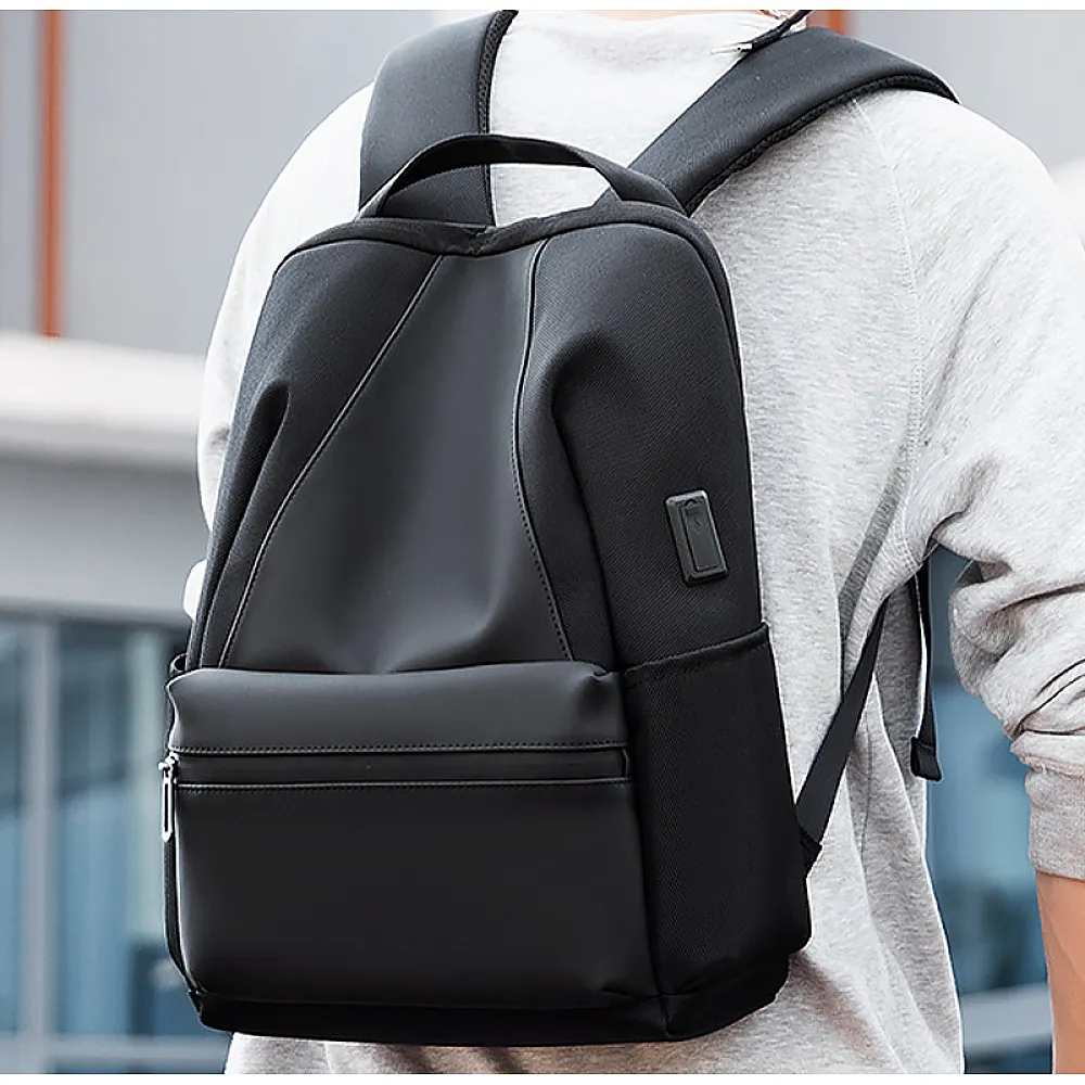 Рюкзак Mark Ryden MR-9809 для ноутбука 15" з USB роз'ємом 20-35L Black